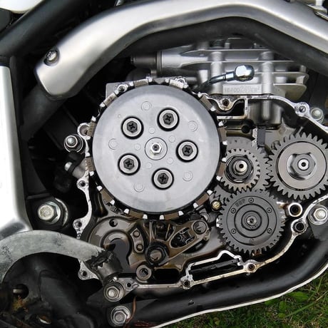 セロー250(海外XT250 05~)tricker(海外XG250)XT250X WR250R(X)YZ250FX(旧)WR250F・YZ250F(旧)YZ125(X)クラッチスプリングリテーナー
