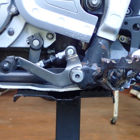 SPシフトペダルブラケット セロー250(海外XT250 05~)トリッカー(XG250)XT250X 用
