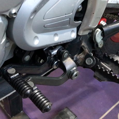 SPシフトペダルブラケット セロー250(海外XT250 05~)トリッカー(XG250)XT250X 用