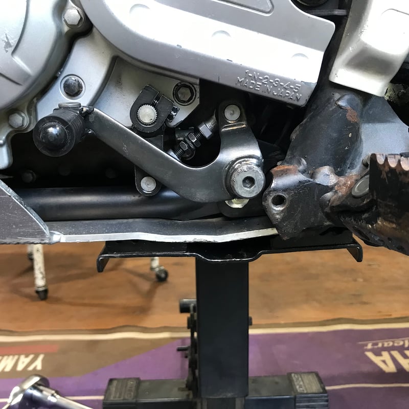 SPシフトペダルブラケット(セロー250・トリッカー・XT250X 用