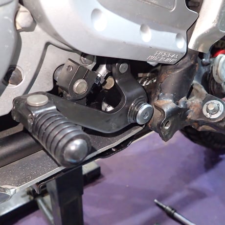 SPシフトペダルブラケット セロー250(海外XT250 05~)トリッカー(XG250)XT250X 用