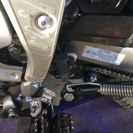 YAMAHA セロー250.トリッカー用 チェーンテンショナー