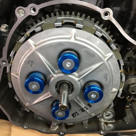 YAMAHA YZF-R25/R3. MT-25/03用クラッチスプリングリテーナー
