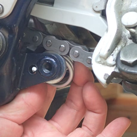 YAMAHA セロー225用 チェーンテンショナー