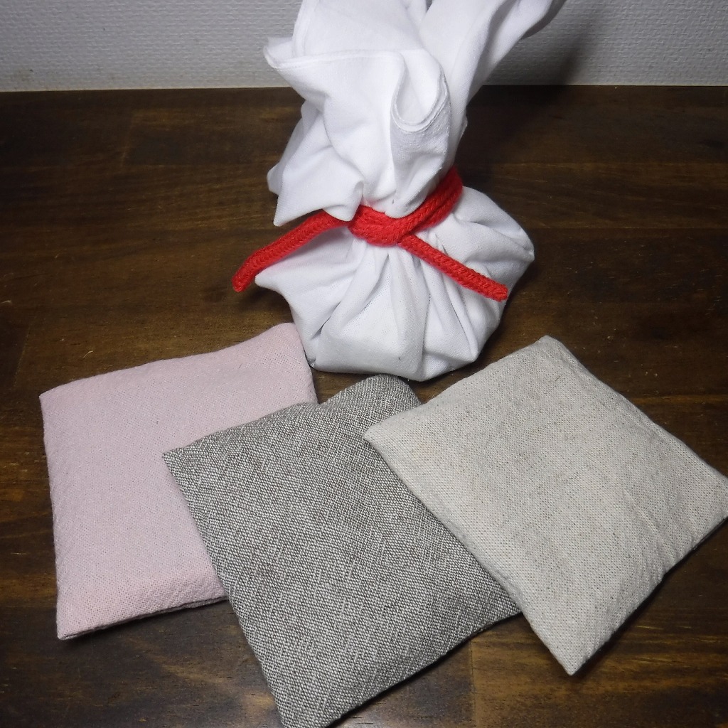 ミニ砂枕3種使い比べ+小石の温石セット | sunamakura -砂枕