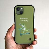 グリップiPhoneケース　カエルコースター（オリーブ）