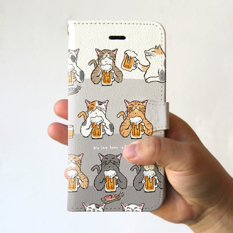 スマホケース　猫たちがビールで乾杯（ホワイト）