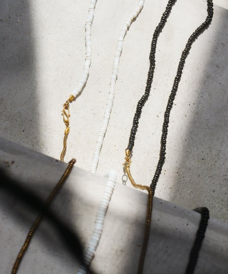 seeds double necklace MONO -black-