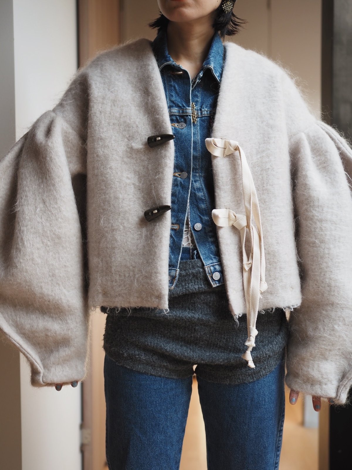 mohair arch arm jacket -cement cream- | Y.A.Acc