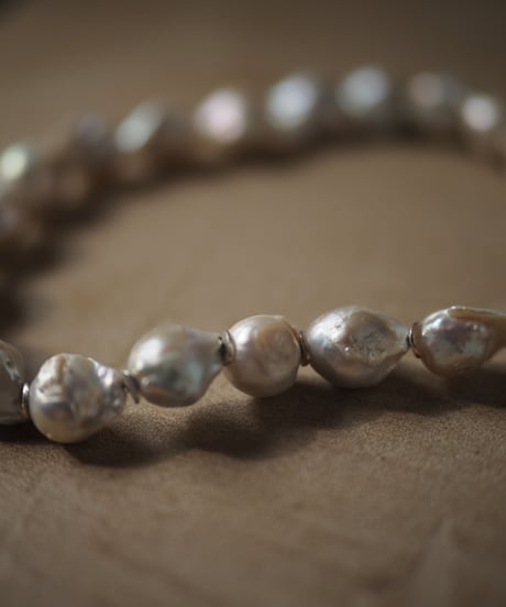 baroque pearl necklace