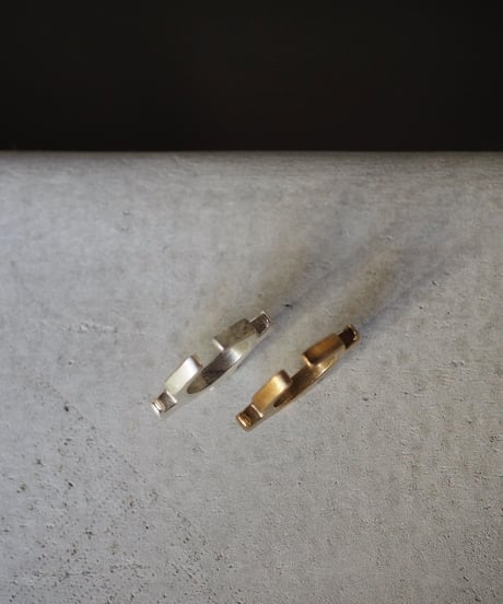 TOU earcuff -brass-