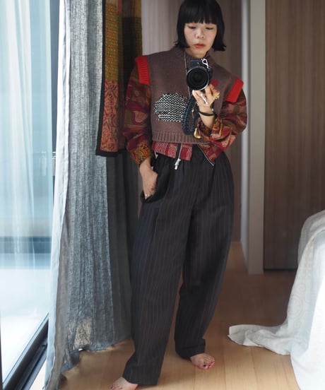wool  tuck curve pants