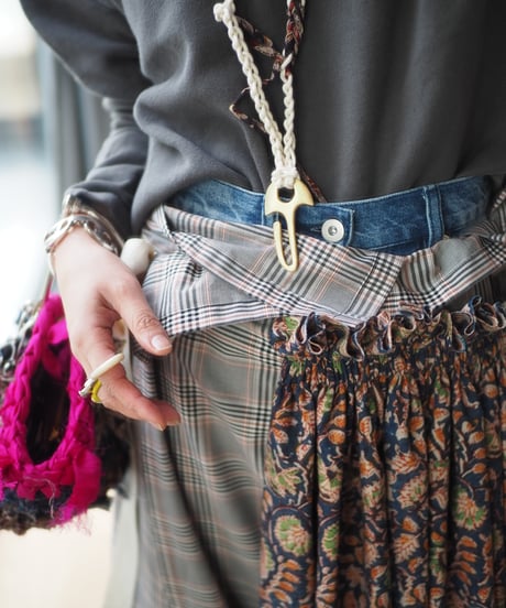 lots of gathers skirt -02