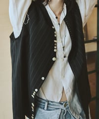 many many button vest -size L-