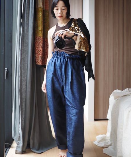India silk curb pants -navy-