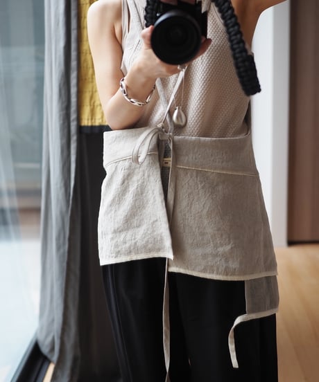 washed linen vest -sand-