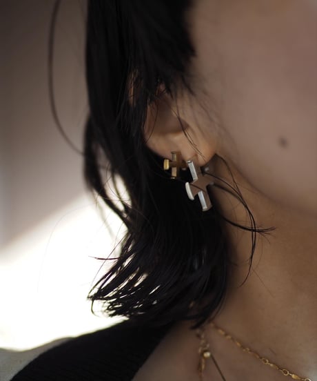 TOU pierced small  -brass-