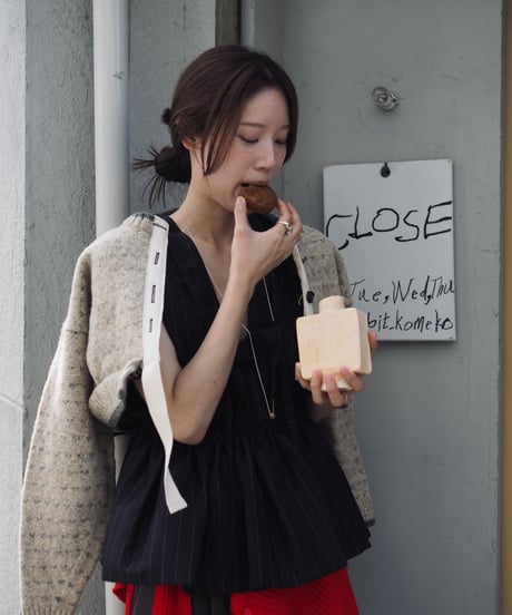 lots of gather blouse -wool  strip-