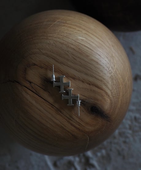 TOU pierced small  -silver-
