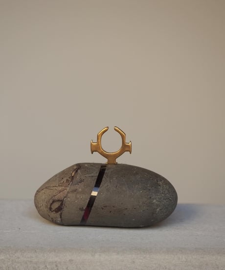 TOU earcuff -brass-