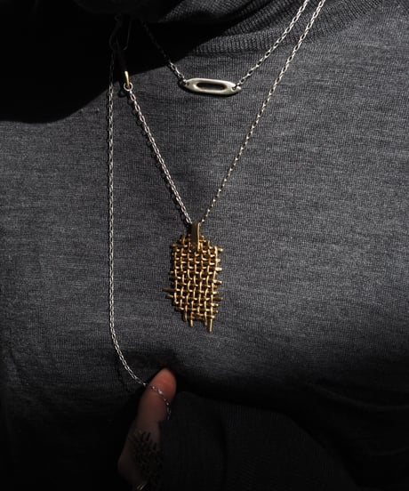 shuttle necklace