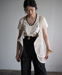 washed linen vest -sand-