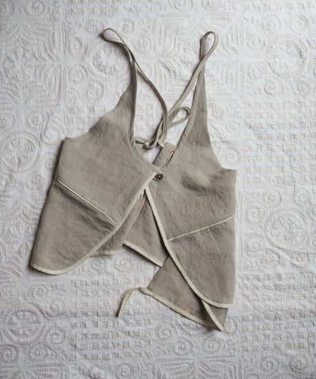 washed linen vest -sand-