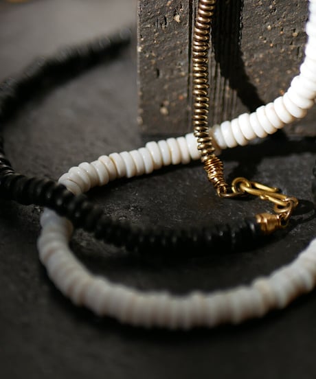 seeds double necklace MONO -black-
