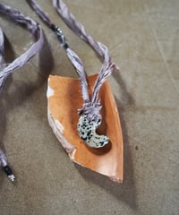 paisley necklace -lilac/dalmatian jasper