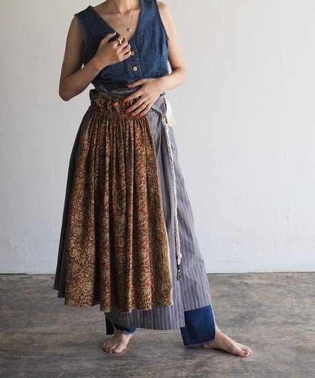 lots of gathers skirt -02