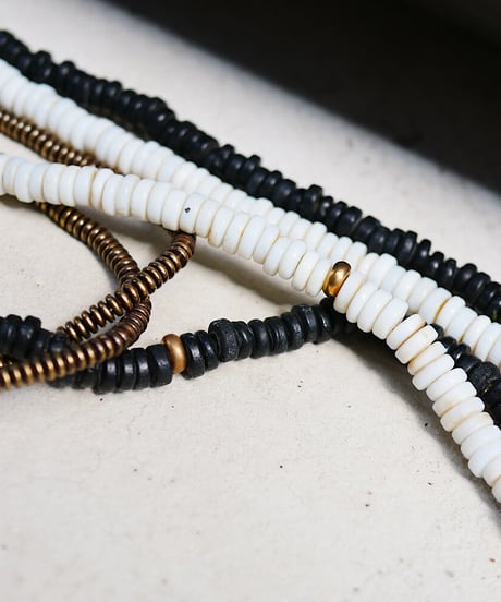 seeds double necklace MONO -black-