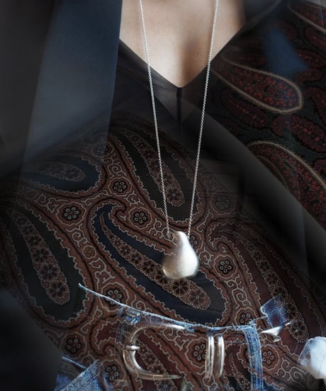 shushi vase necklace -brass-