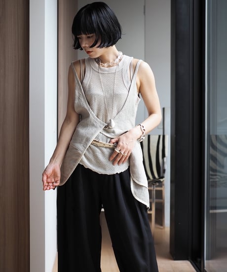 washed linen vest -sand-