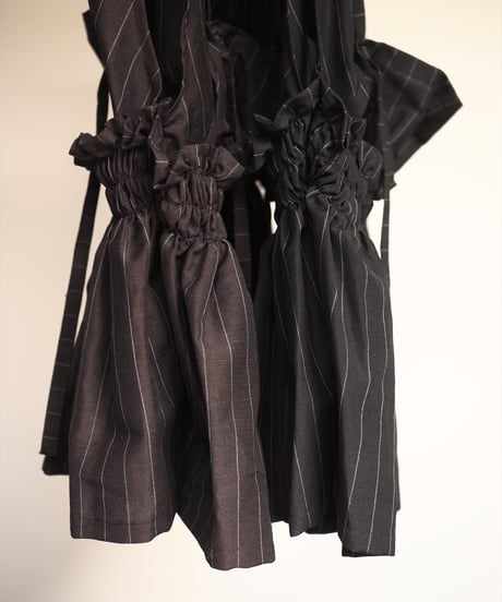 lots of gather blouse -wool  strip-