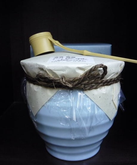 ※他商品と同梱できません　萬寿鏡・甕覗 特別本醸造原酒 1.8L