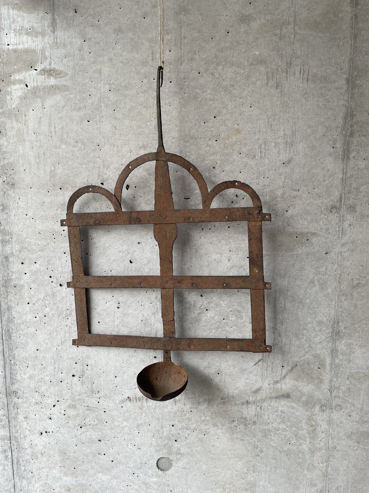 壁掛けのオイルランプ 18C | antiques miyawaki modern