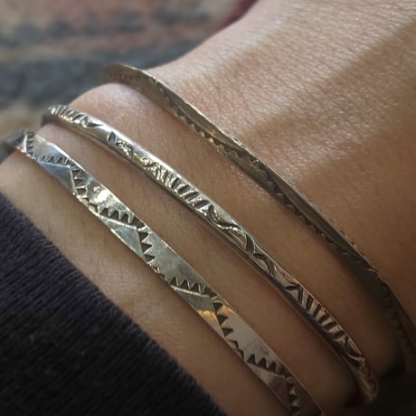 NAVAJO 『925SILVER NARROW BANGLE（FLAT）』