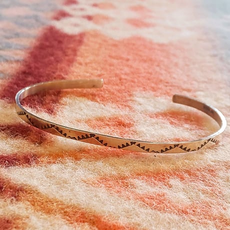 NAVAJO 『925SILVER NARROW BANGLE（FLAT）』