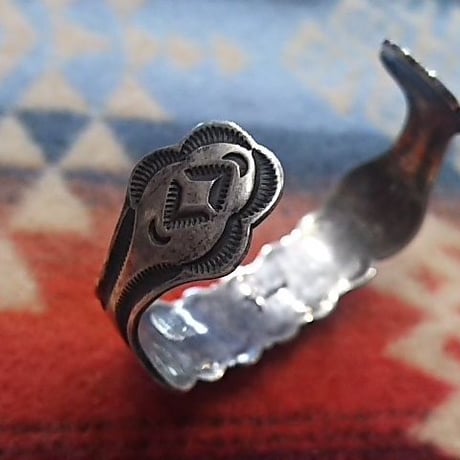 VINTAGE NAVAJO 『NEW LANDER BANGLE』