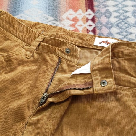 Nasngwam. 『SOUTH FLARE PANTS（GOLD）』