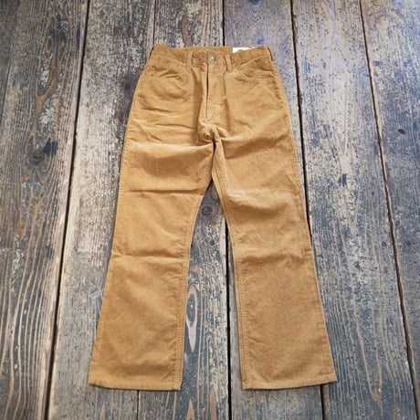 Nasngwam. 『SOUTH FLARE PANTS（GOLD）』