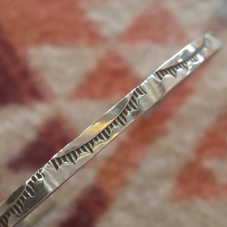 NAVAJO 『925SILVER NARROW BANGLE（FLAT）』