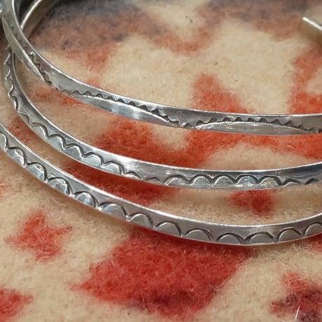 NAVAJO 『925SILVER NARROW BANGLE（ROUND&TRIANGLE）』