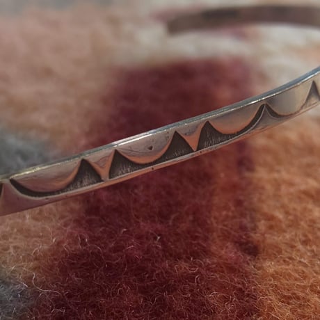 NAVAJO 『925SILVER NARROW BANGLE（FLAT）』