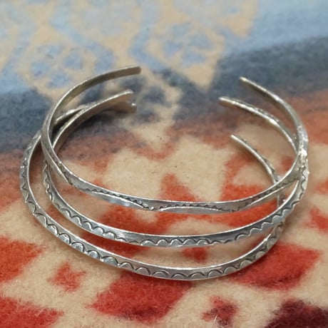 NAVAJO 『925SILVER NARROW BANGLE（ROUND&TRIANGLE）』