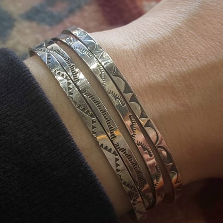 NAVAJO 『925SILVER NARROW BANGLE（FLAT）』