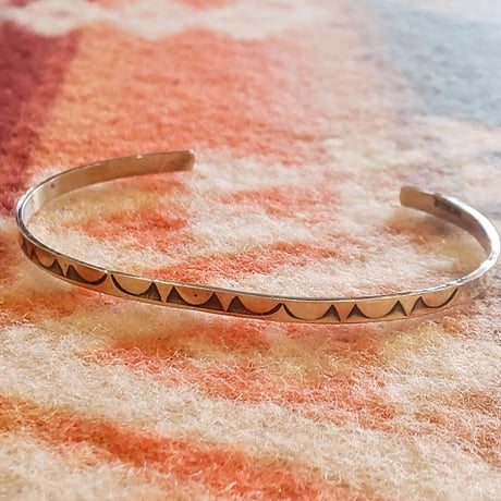 NAVAJO 『925SILVER NARROW BANGLE（FLAT）』