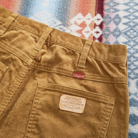 Nasngwam. 『SOUTH FLARE PANTS（GOLD）』