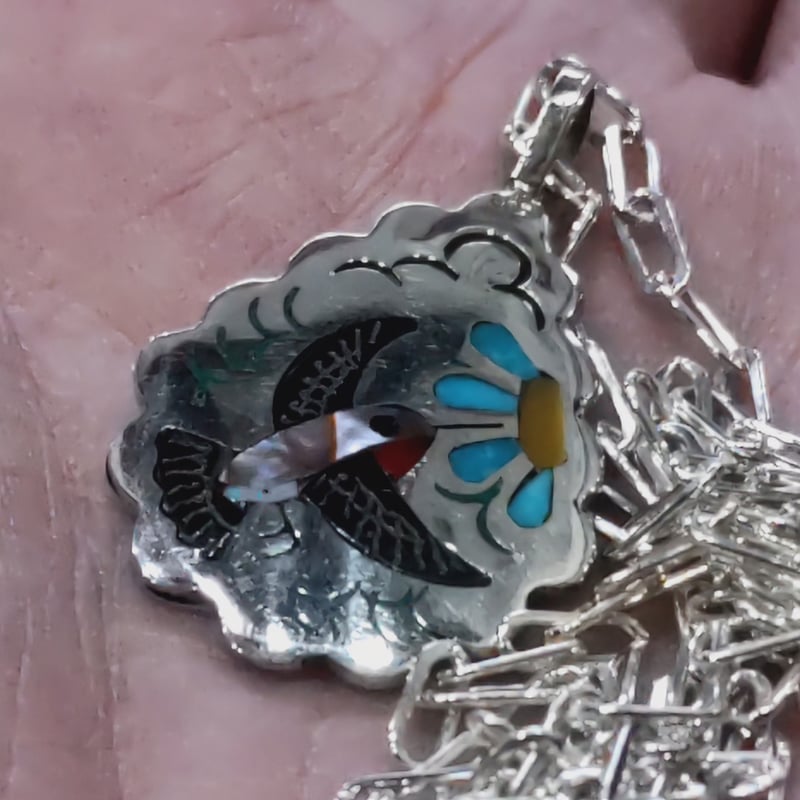 オールド　インディアンジュエリー　ズニ　ピンバッジ　ネックレス　ハミングバード オールド インディアンジュエリー ズニ ピンバッジ ネックレス