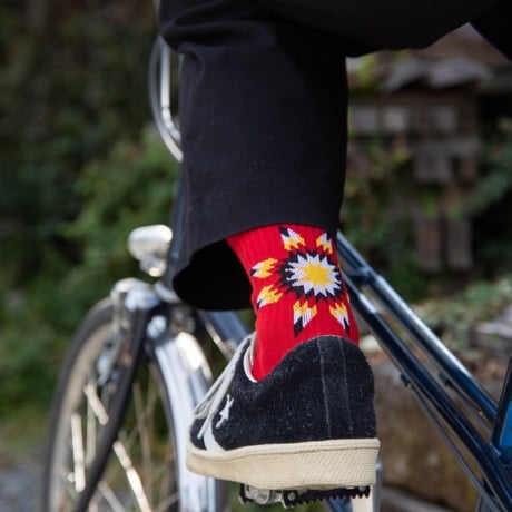 Nasngwam. 『LONESTAR SOCKS（WHITE&RED）』